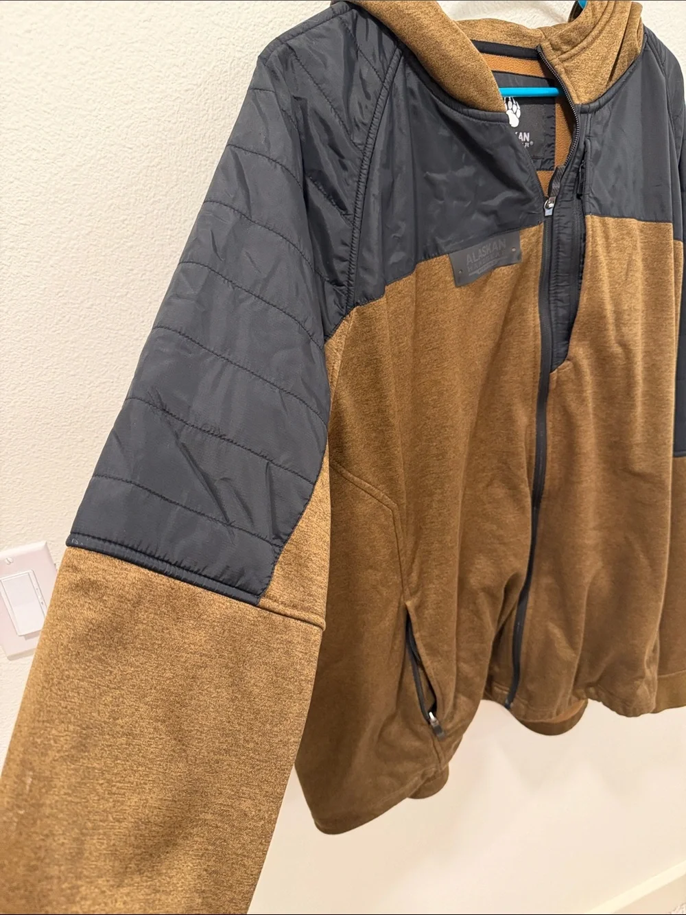 Duluth Trading Co Brown and Black Lightweight Hooded Shirt Jacket
